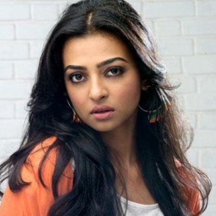 Radhika Apte talks about a telugu actor who tickled her feet tamil cinema news Radhika Apte talks about a telugu actor who tickled her feet tamil cinema news