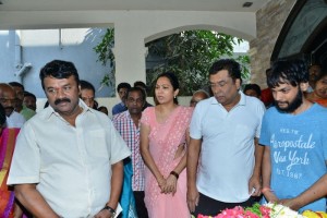 Celebrities Pay Tribute To Gundu Hanumantha Rao