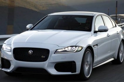 Noida - Man crashes Jaguar while trying to spit out paan