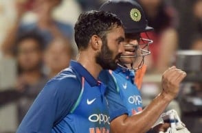 I am just a student, Dhoni is the topper: Dinesh Karthik