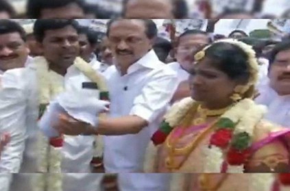 Thoothukudi police firing: Newly-wed couple takes part in Stalin-led r