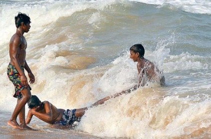 Two Chennai students washed off into the sea in Marina Beach