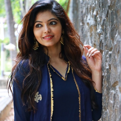 Anjali and Athulya Ravi signed as heroines for Naadodigal 2
