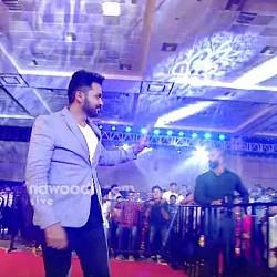 VC is back - Actor Karthi's mass entry to Behindwoods Gold medals!