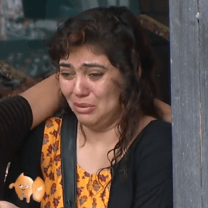 Sherin cried due to Losliya in Bigg Boss 3 Tamil
