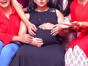 Vijay TV actress and Bharathi Kannamma director’s baby-shower pics go viral, ft Sai Pramoditha and Praveen Bennett