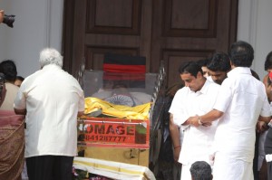 Karunanidhi death: Political leaders and Celebrities pay homage