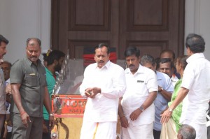 Karunanidhi death: Political leaders and Celebrities pay homage