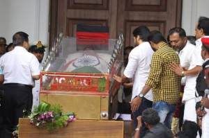 Karunanidhi death: Political leaders and Celebrities pay homage