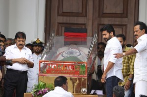 Karunanidhi death: Political leaders and Celebrities pay homage